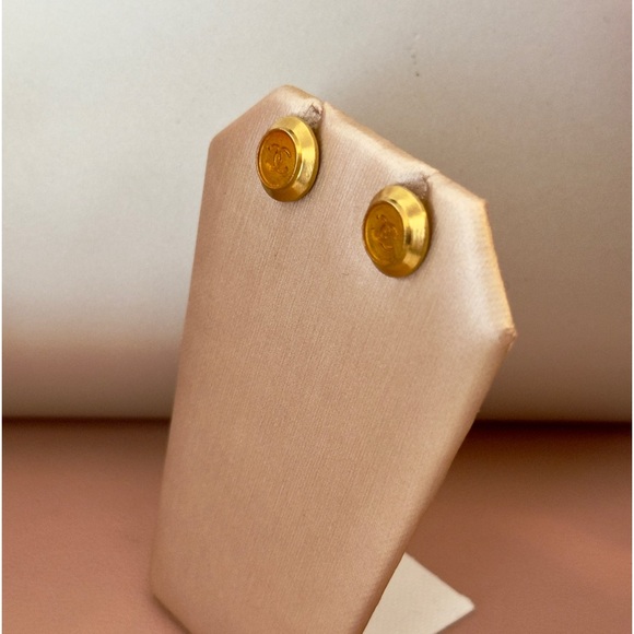 Vintage Chanel 14k Round Gold Logo Earrings - Picture 4 of 6